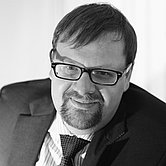 Dr. Peter Staab